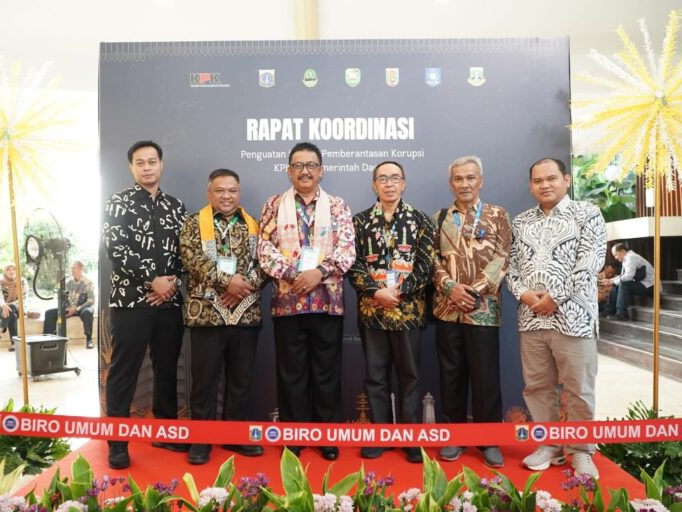 Ketua DPRD Kabupaten Sukabumi Budi Azhar Mutawali bersama Bupati Sukabumi dan Sekda saat menghadiri Rakor Penguatan Sinergi Pemberantasan Korupsi Pemerintah Daerah yang digelar KPK di Jakarta, Kamis (10/7/2025). (Foto istimewa)