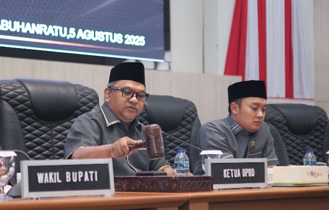 DPRD Sukabumi Bahas Pandangan Fraksi soal APBD Perubahan 2025