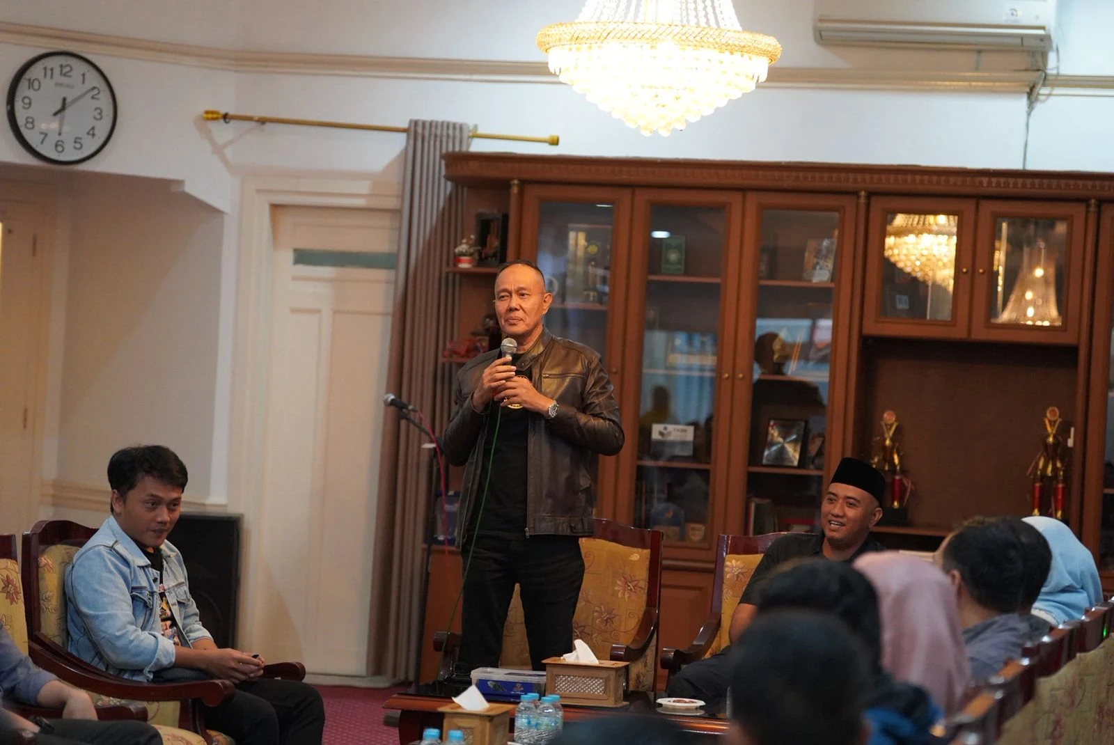 Wali Kota Sukabumi Ayep Zaki menyampaikan komitmen dukungan bagi wartawan. (Foto ist) 