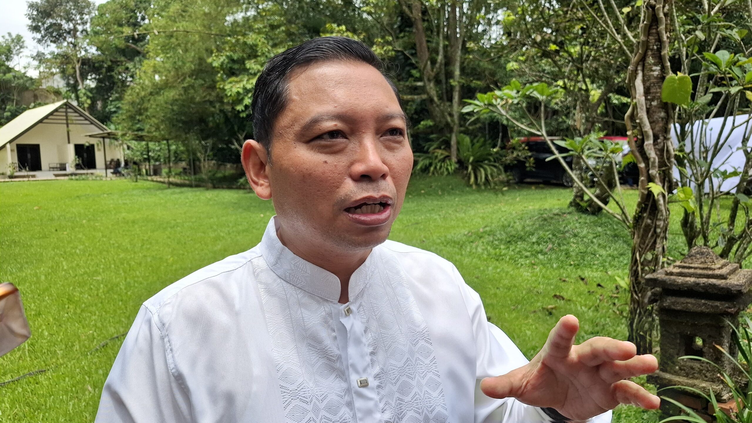 Anggota Komisi IX DPR RI, Zainul Munasichin di sela sosialisasi program BPJS Kesehatan di Sukabumi, Minggu (8/3/2026). Foto indsmart